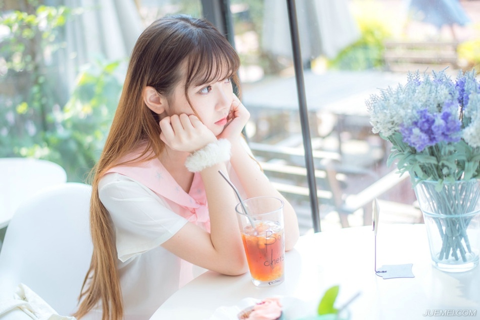 “我既然敢去，自然有足够的把握。”庞统站起来，微笑道：“你不会以为我这半年来什么都没做吧？”